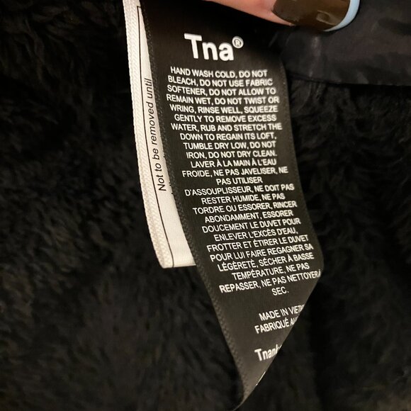 Aritzia Tnaction The Little Fuzzy Puff Puffer Coat in Black - Picture 6 of 6